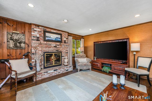 217 Mansfield Avenue, Darien, CT 06820