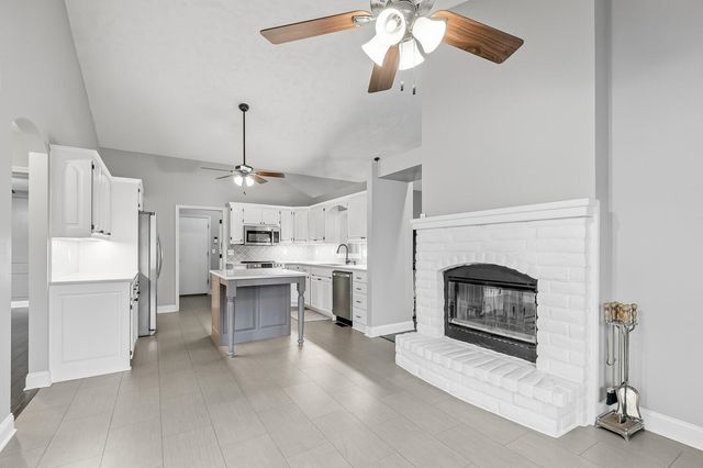 507 N Bay Country St, Wichita, KS 67235