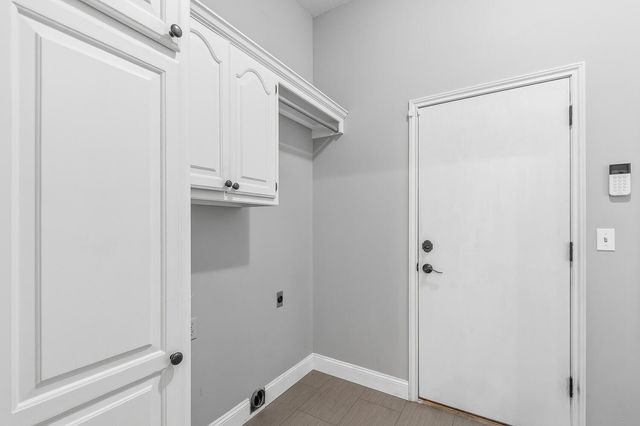 507 N Bay Country St, Wichita, KS 67235