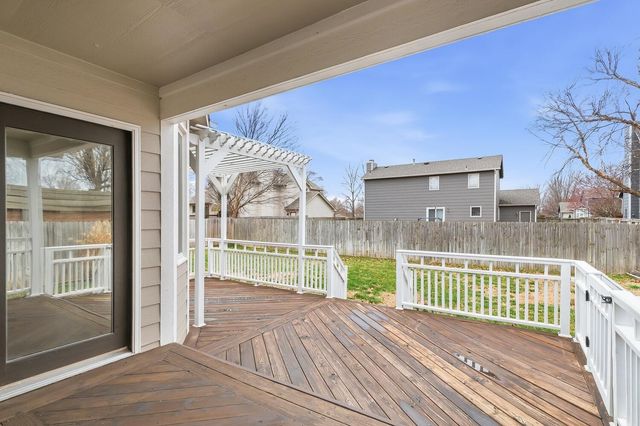 507 N Bay Country St, Wichita, KS 67235