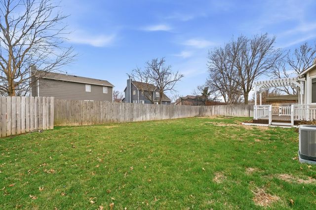 507 N Bay Country St, Wichita, KS 67235