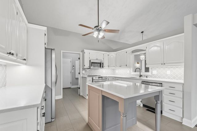 507 N Bay Country St, Wichita, KS 67235