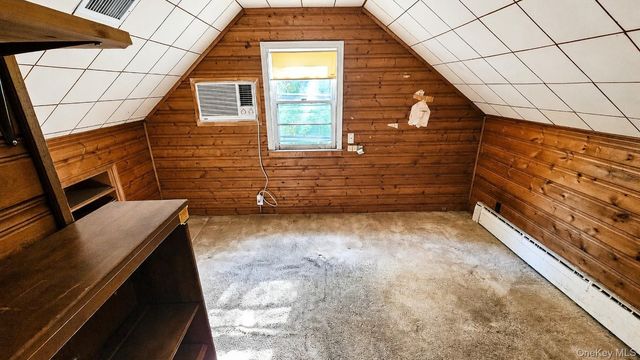 9 Sheep Pasture Lane, Huntington, NY 11743