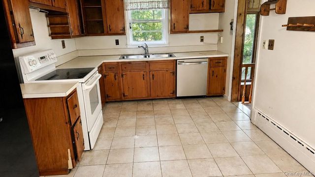9 Sheep Pasture Lane, Huntington, NY 11743
