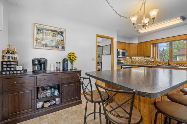 1624 12TH ST SW, Minot, ND 58701