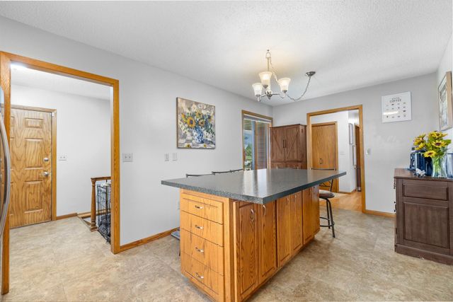 1624 12TH ST SW, Minot, ND 58701