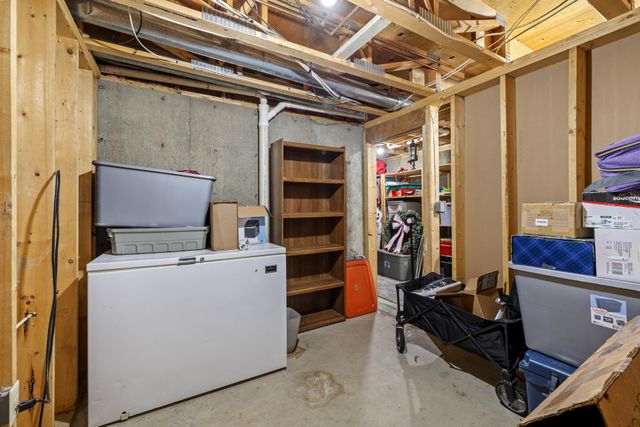 1624 12TH ST SW, Minot, ND 58701