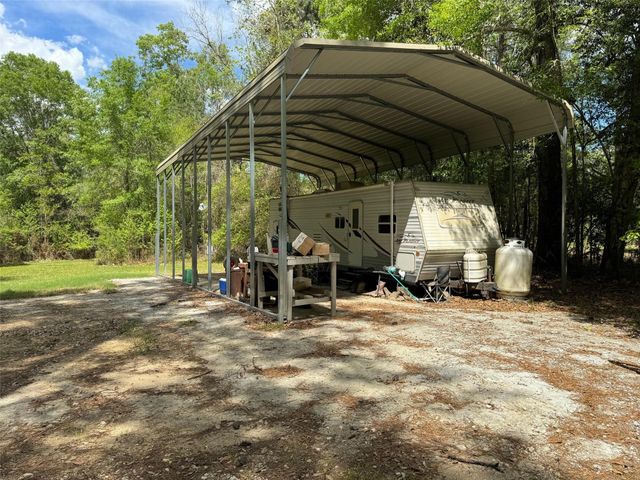 10586 Holland Road, Kountze, TX 77625