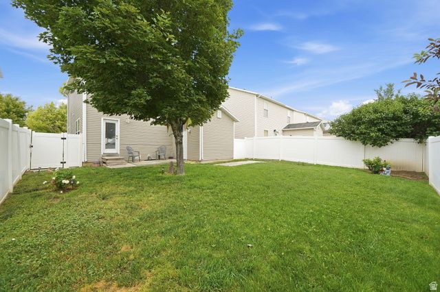 1977 N 2225 W, Clinton, UT 84015