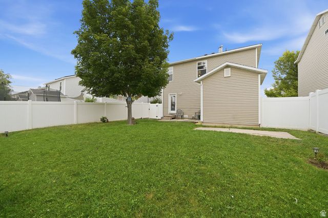 1977 N 2225 W, Clinton, UT 84015