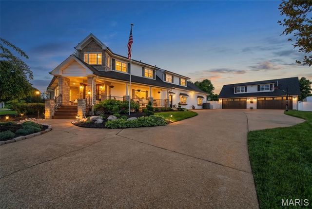 9801 Hilltop Drive, Sunset Hills, MO 63128