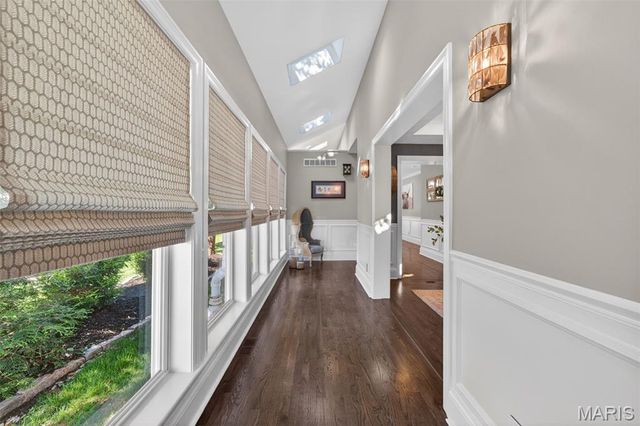 9801 Hilltop Drive, Sunset Hills, MO 63128