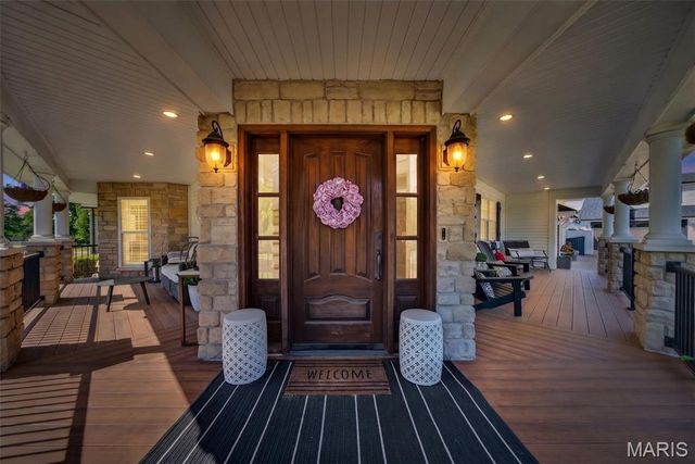 9801 Hilltop Drive, Sunset Hills, MO 63128