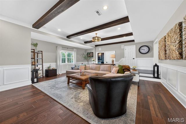 9801 Hilltop Drive, Sunset Hills, MO 63128