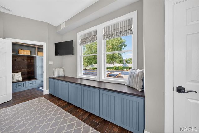 9801 Hilltop Drive, Sunset Hills, MO 63128