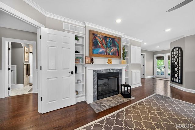 9801 Hilltop Drive, Sunset Hills, MO 63128