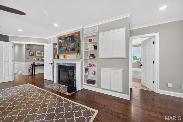 9801 Hilltop Drive, Sunset Hills, MO 63128