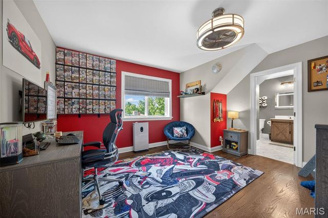 9801 Hilltop Drive, Sunset Hills, MO 63128