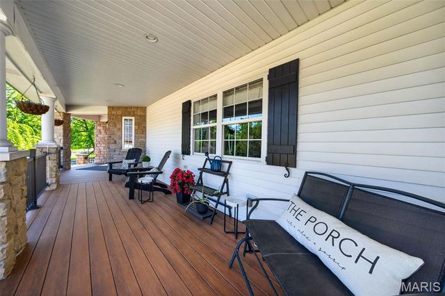9801 Hilltop Drive, Sunset Hills, MO 63128