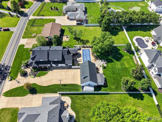 9801 Hilltop Drive, Sunset Hills, MO 63128