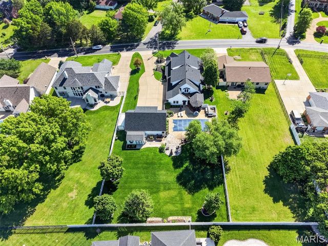 9801 Hilltop Drive, Sunset Hills, MO 63128