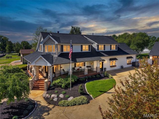 9801 Hilltop Drive, Sunset Hills, MO 63128