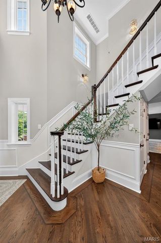 9801 Hilltop Drive, Sunset Hills, MO 63128
