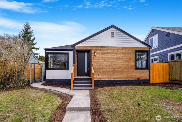 7934 SW 20th Avenue, Seattle, WA 98106