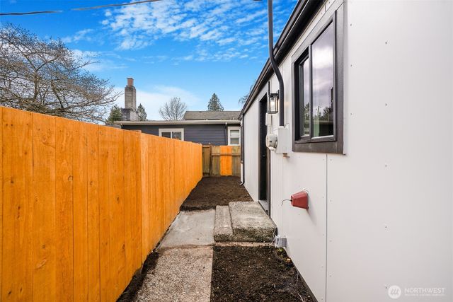 7934 SW 20th Avenue, Seattle, WA 98106