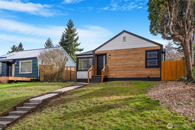 7934 SW 20th Avenue, Seattle, WA 98106