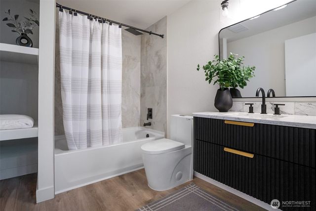 7934 SW 20th Avenue, Seattle, WA 98106