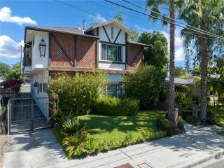 12803 Bloomfield 2, Studio City, CA 91604