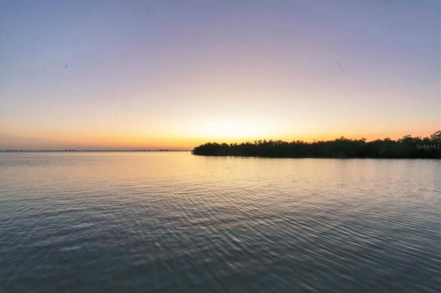 7318 WESTMORELAND DRIVE, Sarasota, FL 34243