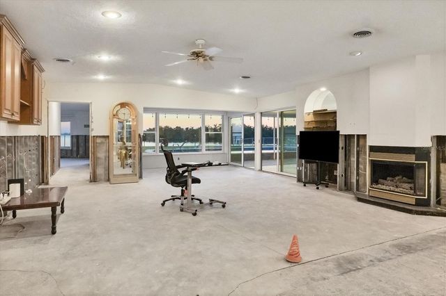 7318 WESTMORELAND DRIVE, Sarasota, FL 34243