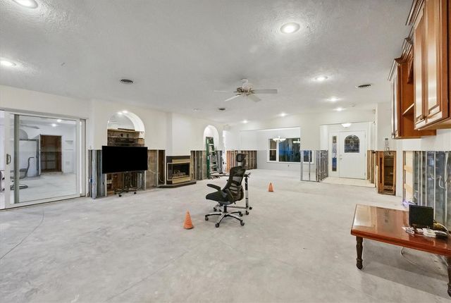 7318 WESTMORELAND DRIVE, Sarasota, FL 34243