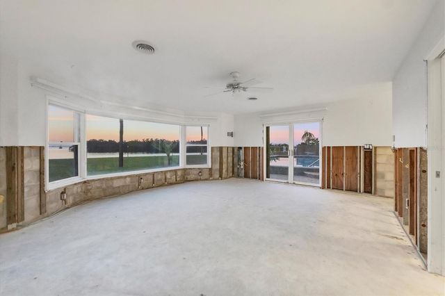 7318 WESTMORELAND DRIVE, Sarasota, FL 34243