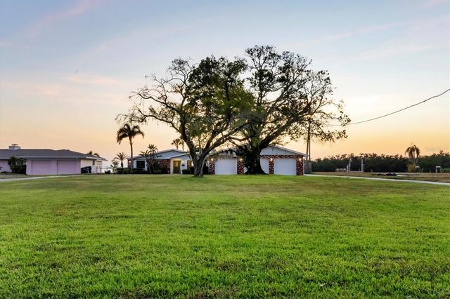 7318 WESTMORELAND DRIVE, Sarasota, FL 34243