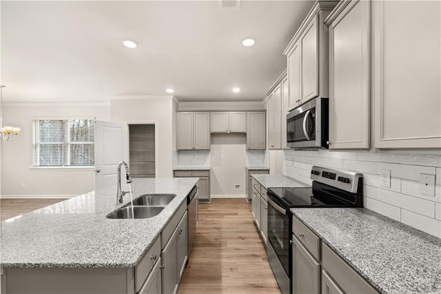 702 Ellis Spring Way, Lawrenceville, GA 30045