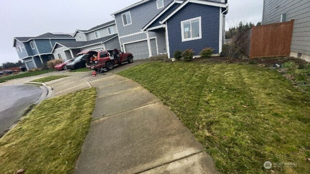 9132 Candytuft Court SE, Olympia, WA 98501