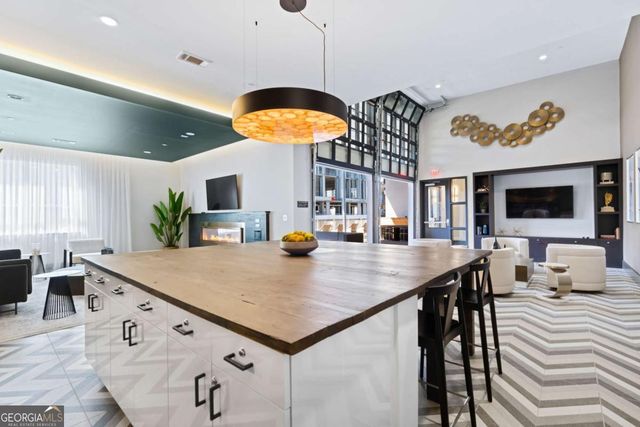 775 Juniper Street NE 327, Atlanta, GA 30308