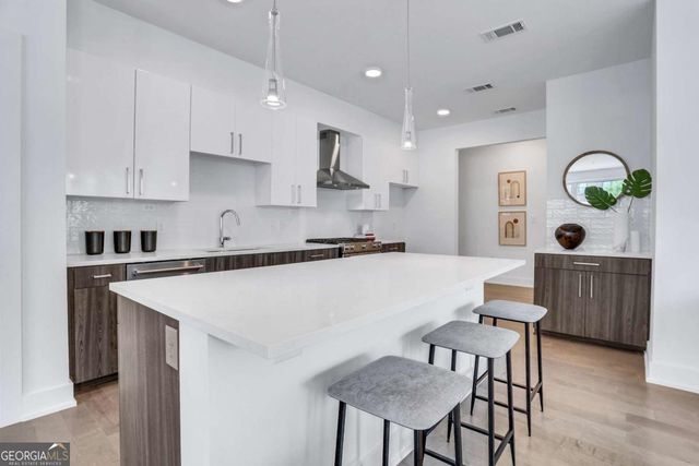 775 Juniper Street NE 327, Atlanta, GA 30308