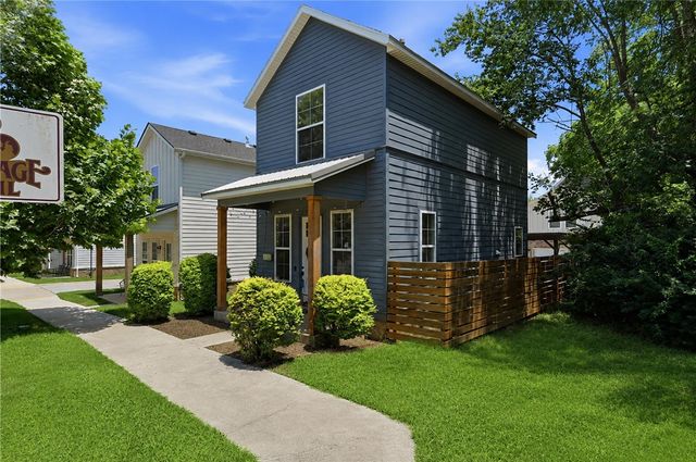 1426 S Duncan Avenue, Fayetteville, AR 72701