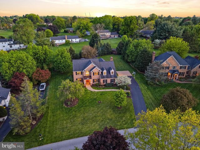 2124 QUAIL DR, Lancaster, PA 17601