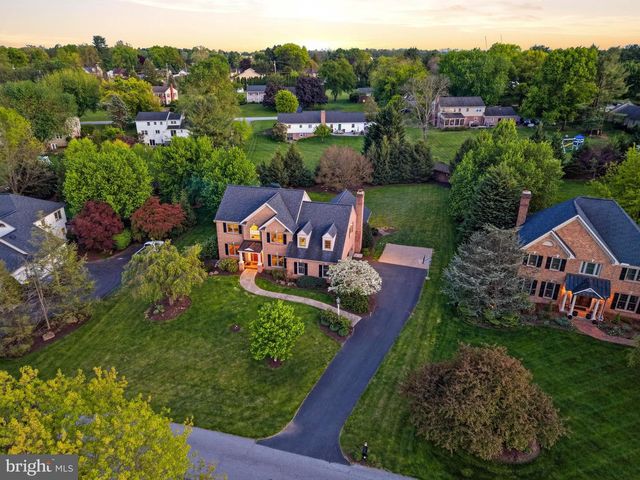 2124 QUAIL DR, Lancaster, PA 17601