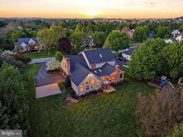 2124 QUAIL DR, Lancaster, PA 17601