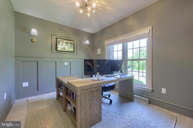 2124 QUAIL DR, Lancaster, PA 17601