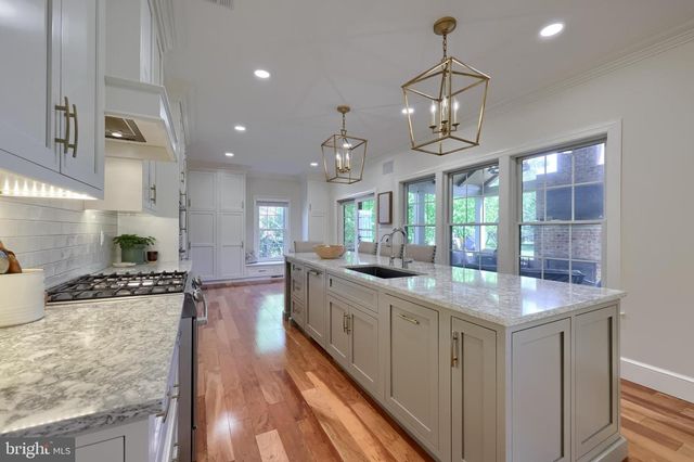2124 QUAIL DR, Lancaster, PA 17601