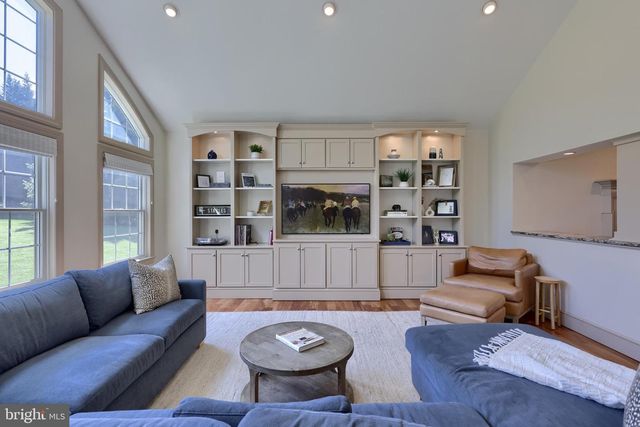 2124 QUAIL DR, Lancaster, PA 17601