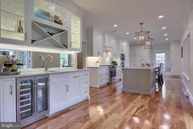2124 QUAIL DR, Lancaster, PA 17601