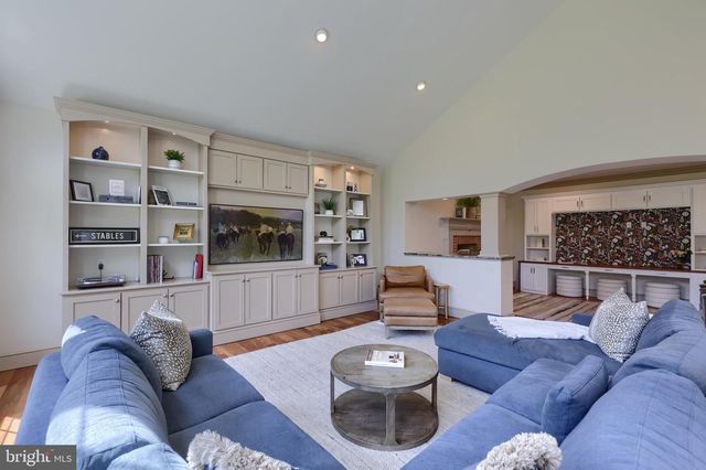 2124 QUAIL DR, Lancaster, PA 17601